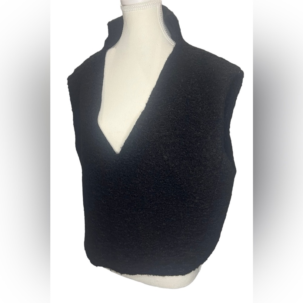 ZARA sleeveless black SOFT womens V neck vest | Size medium | Really cool funky